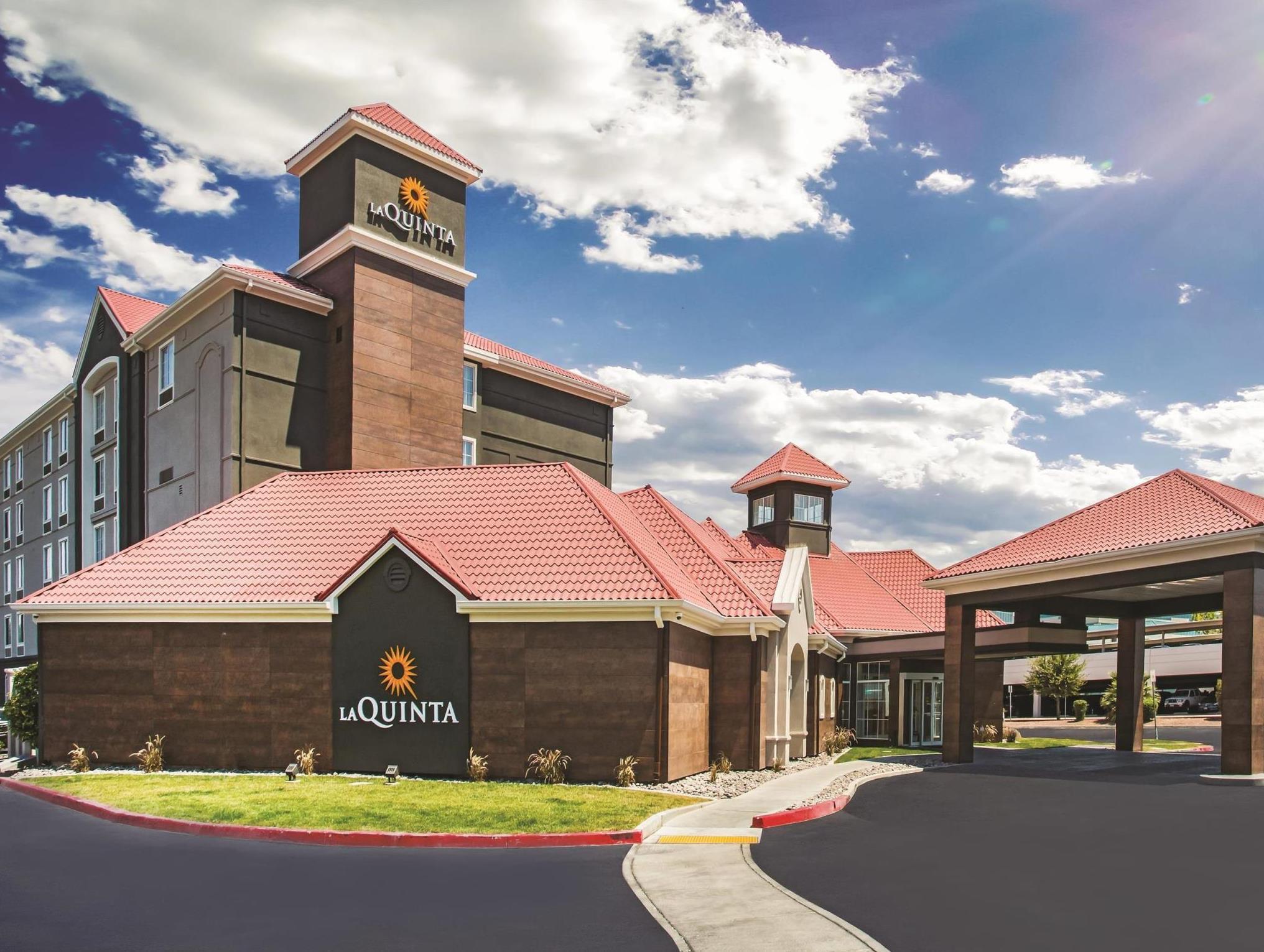 La Quinta By Wyndham Las Vegas Summerlin Tech Exterior photo