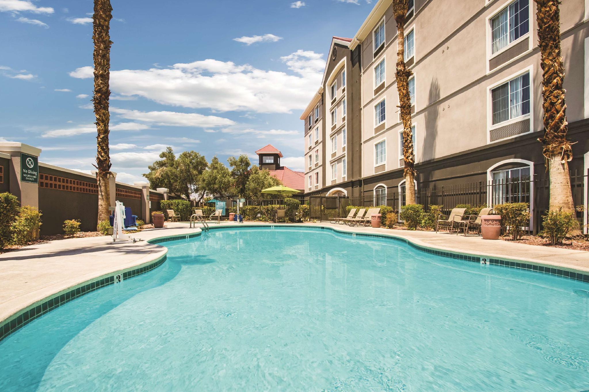 La Quinta By Wyndham Las Vegas Summerlin Tech Hotel Exterior photo