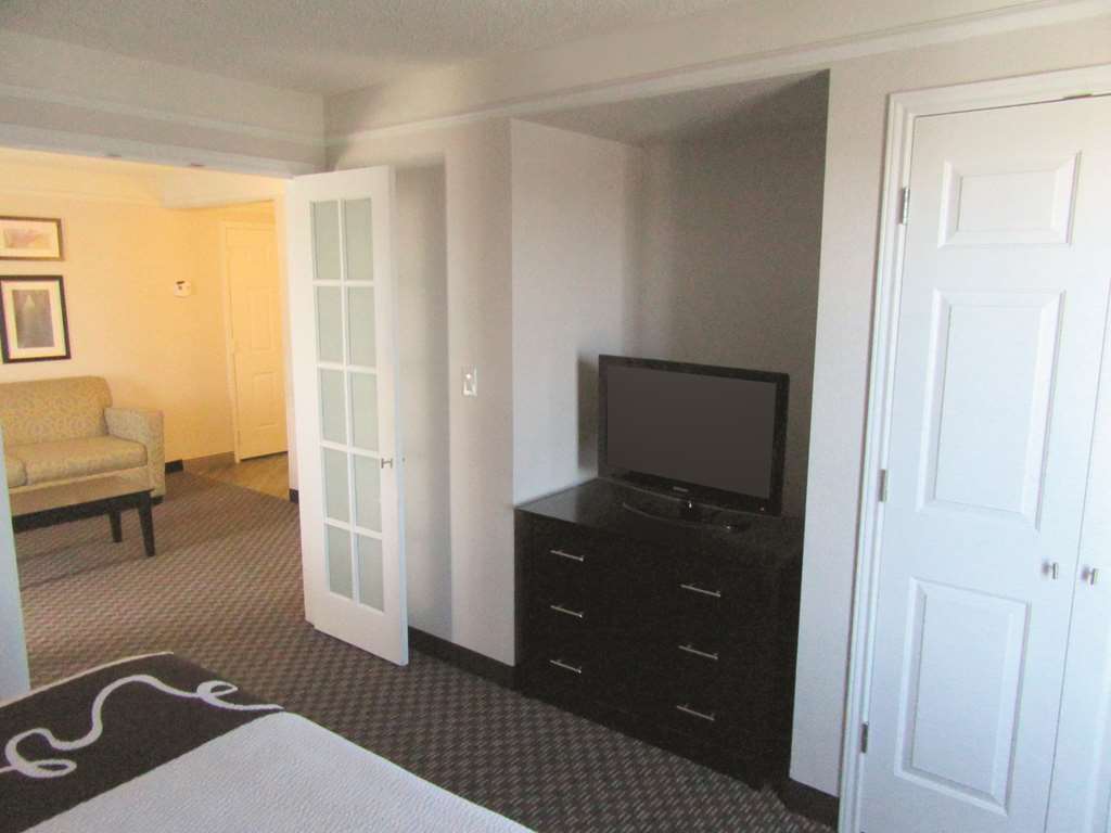 La Quinta By Wyndham Las Vegas Summerlin Tech Hotel Room photo