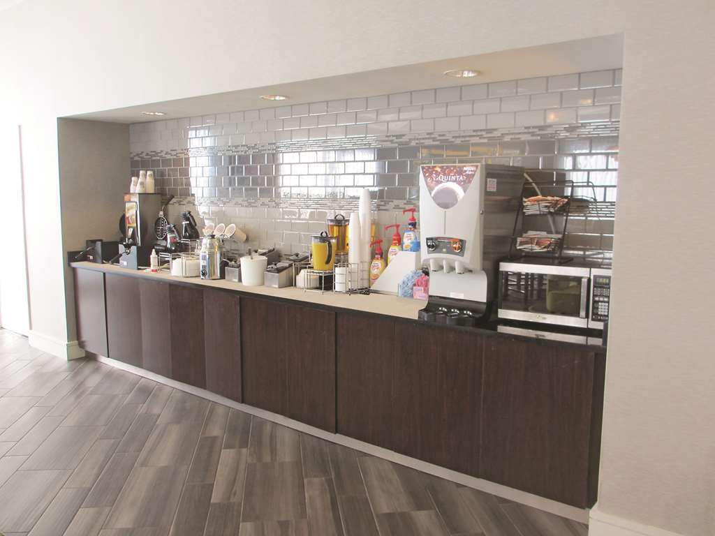 La Quinta By Wyndham Las Vegas Summerlin Tech Facilities photo